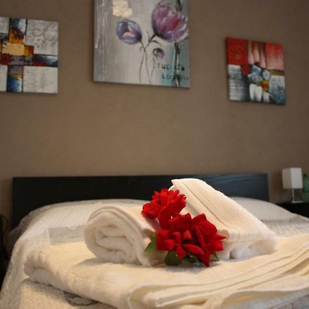 Tagliamento 28 Bed & Breakfast Mestre Bagian luar foto