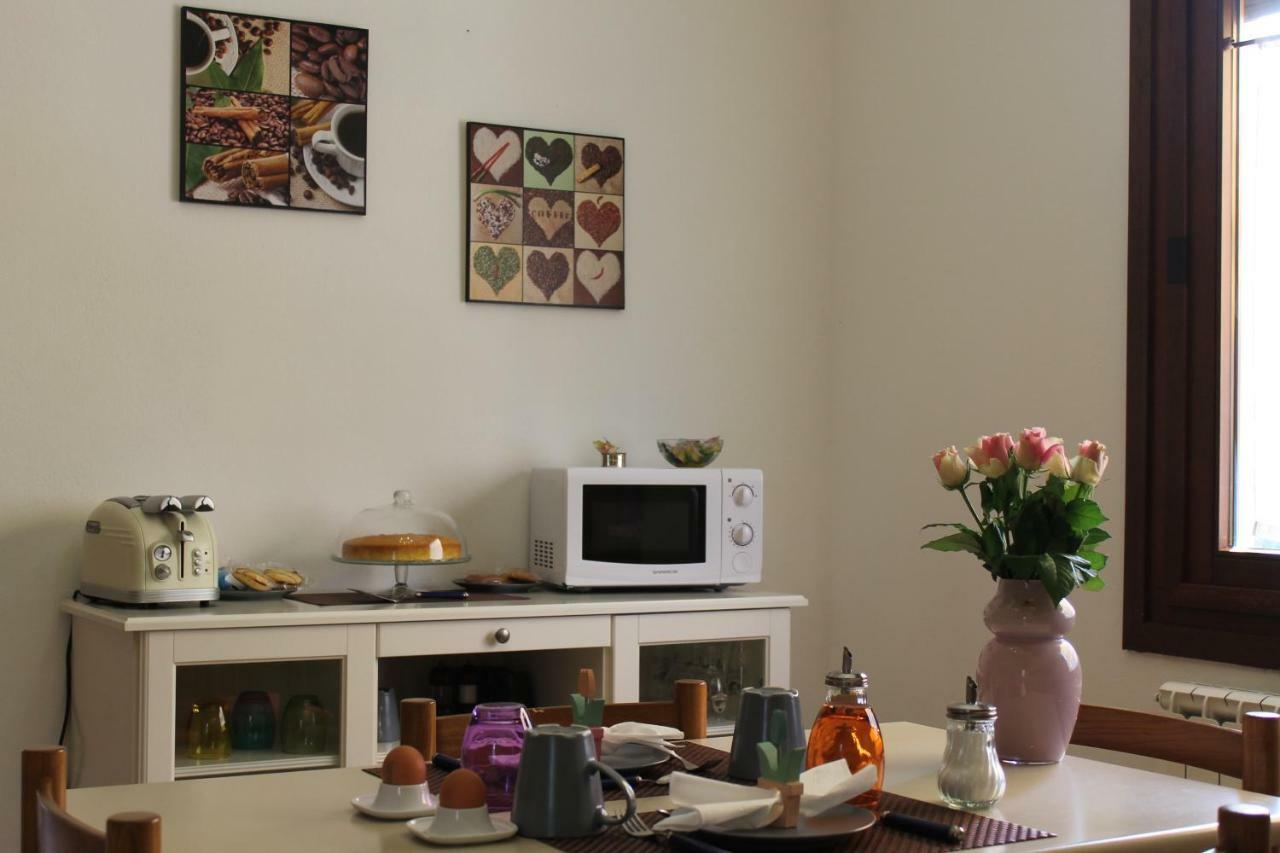 Tagliamento 28 Bed & Breakfast Mestre Bagian luar foto