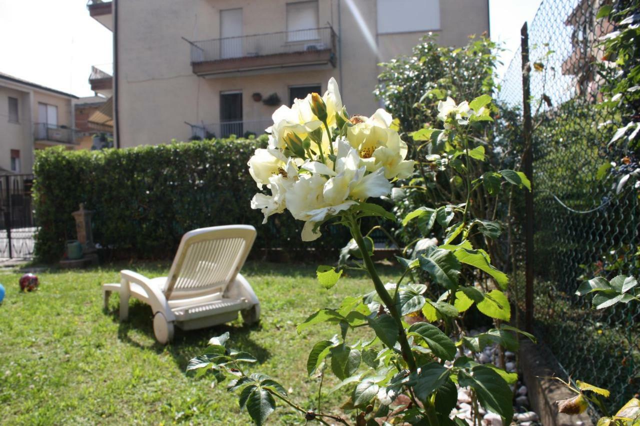 Tagliamento 28 Bed & Breakfast Mestre Bagian luar foto