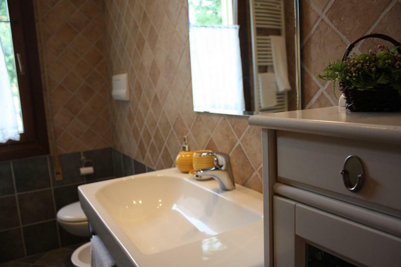 Tagliamento 28 Bed & Breakfast Mestre Bagian luar foto
