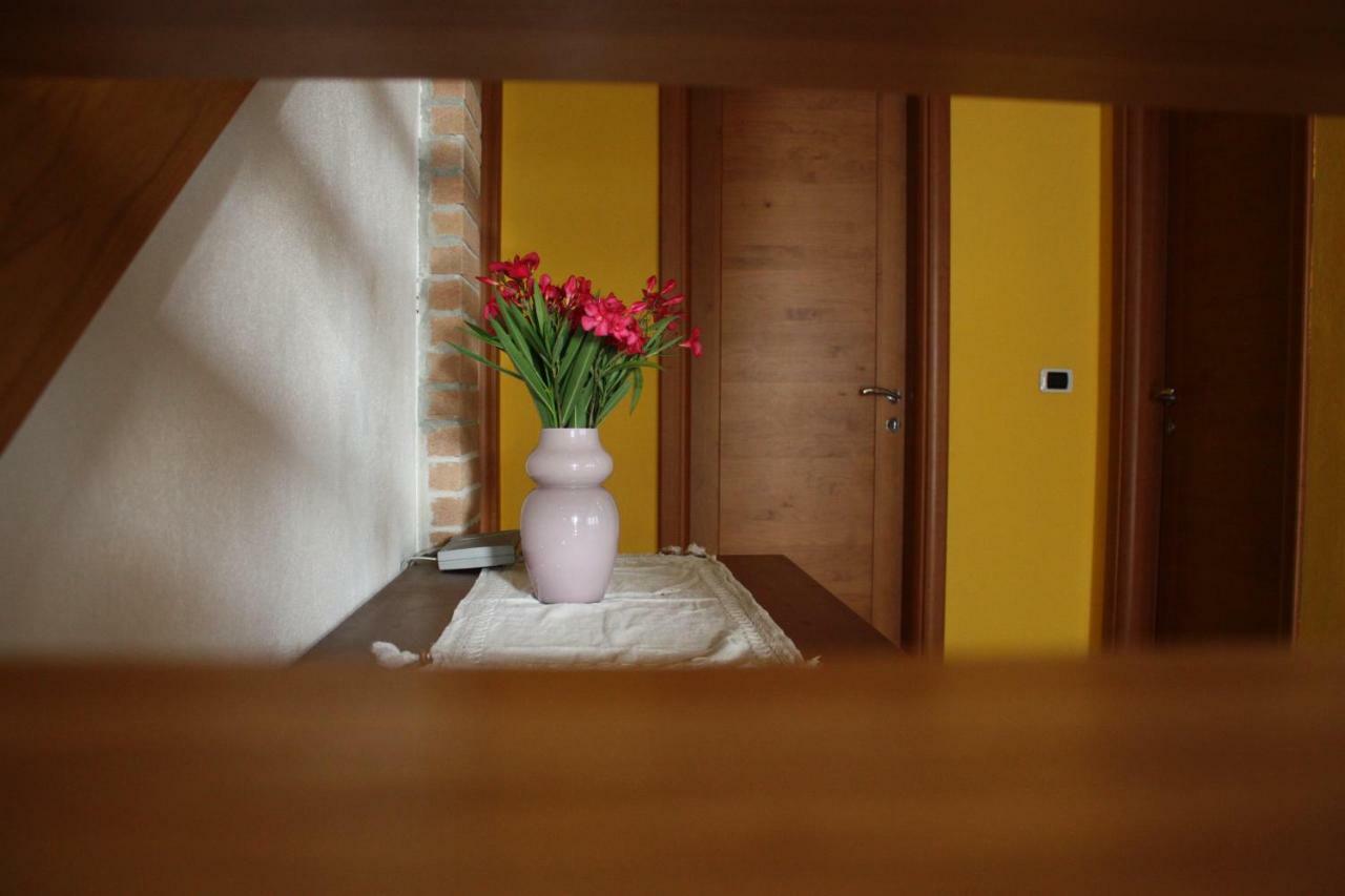 Tagliamento 28 Bed & Breakfast Mestre Bagian luar foto