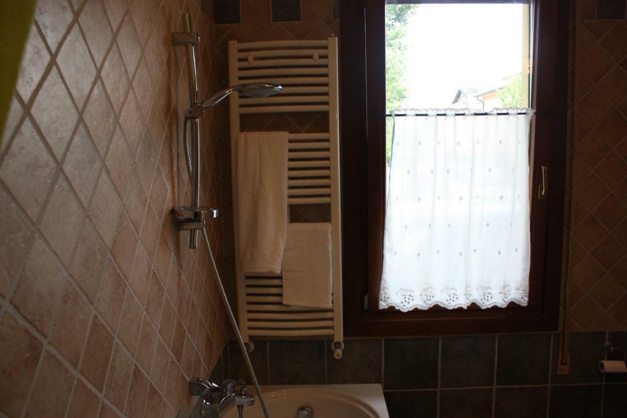 Tagliamento 28 Bed & Breakfast Mestre Bagian luar foto