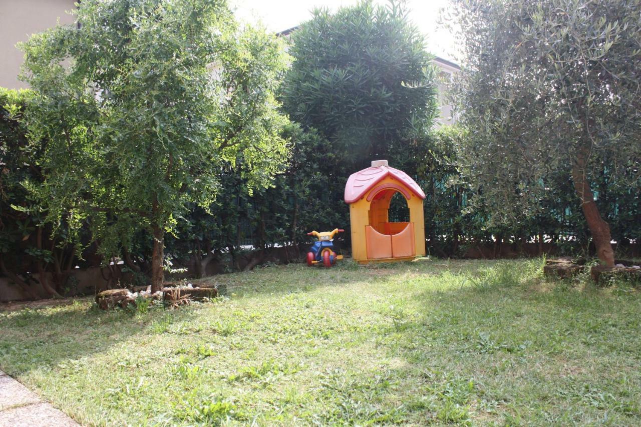 Tagliamento 28 Bed & Breakfast Mestre Bagian luar foto