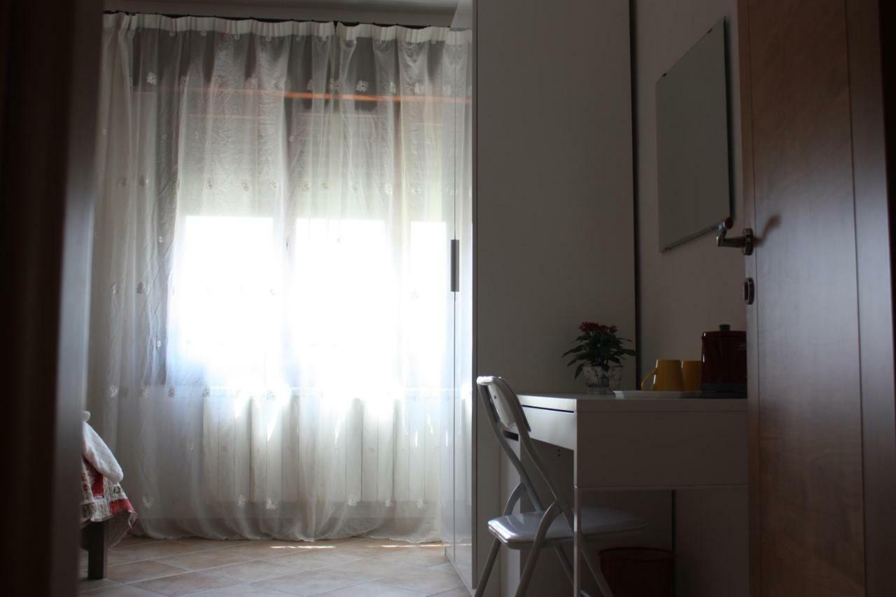 Tagliamento 28 Bed & Breakfast Mestre Bagian luar foto