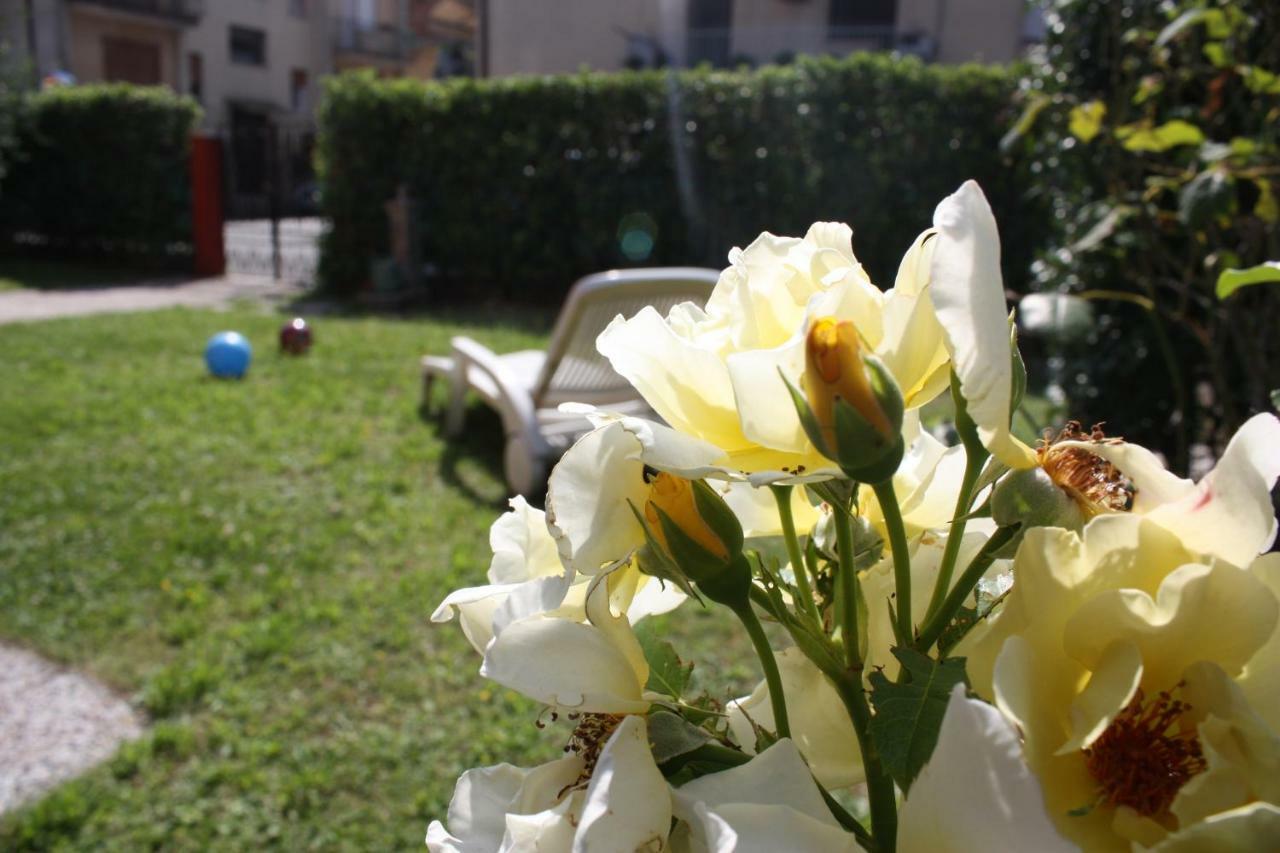Tagliamento 28 Bed & Breakfast Mestre Bagian luar foto