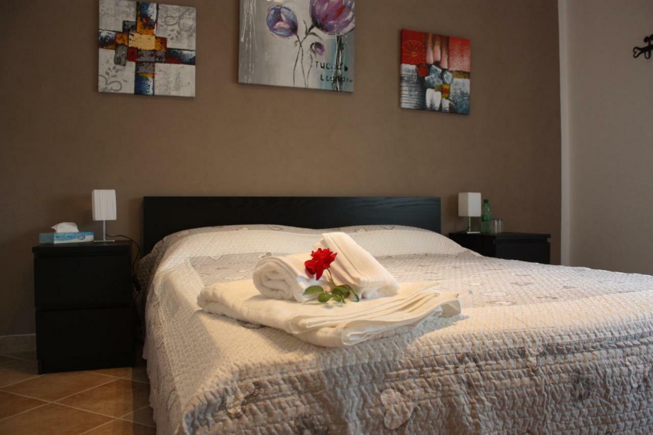 Tagliamento 28 Bed & Breakfast Mestre Bagian luar foto