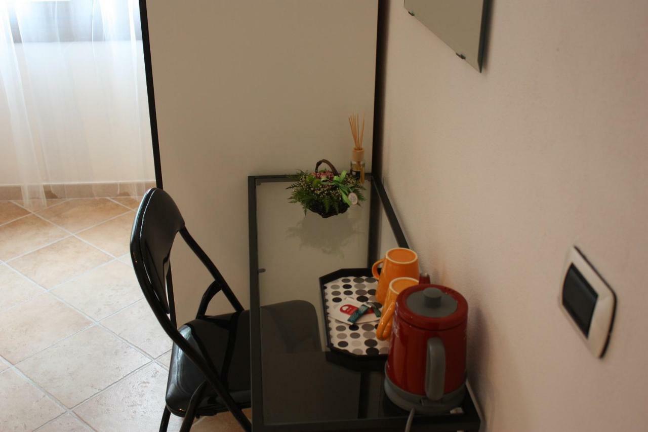 Tagliamento 28 Bed & Breakfast Mestre Bagian luar foto