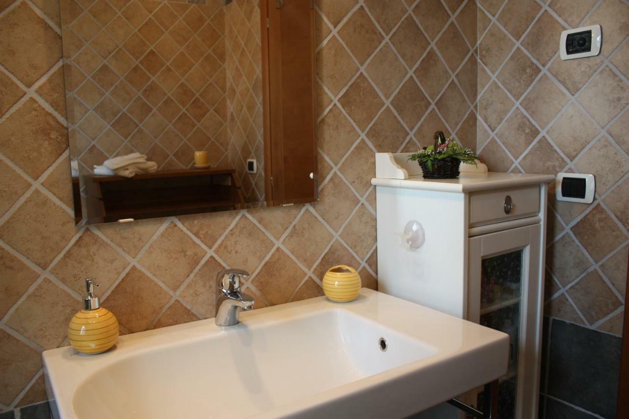 Tagliamento 28 Bed & Breakfast Mestre Bagian luar foto