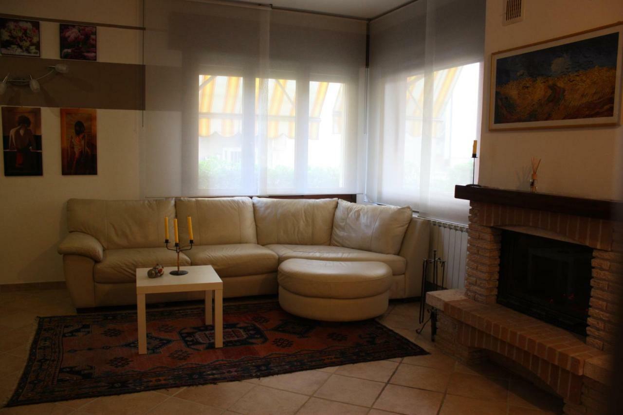 Tagliamento 28 Bed & Breakfast Mestre Bagian luar foto