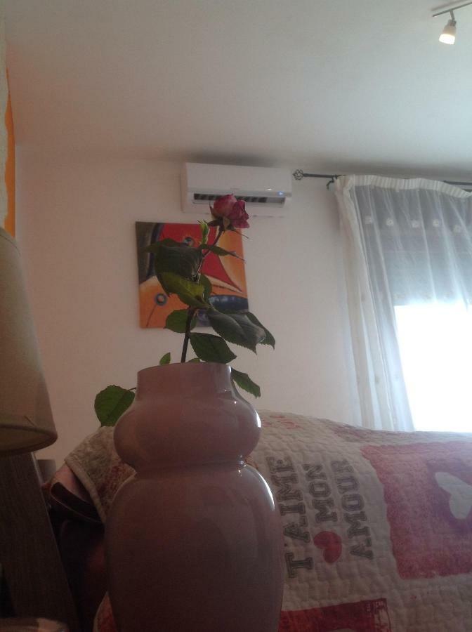 Tagliamento 28 Bed & Breakfast Mestre Bagian luar foto