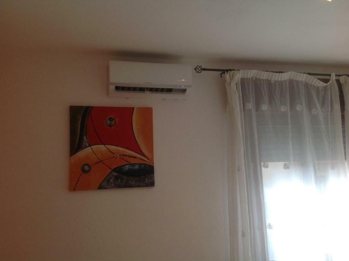 Tagliamento 28 Bed & Breakfast Mestre Bagian luar foto